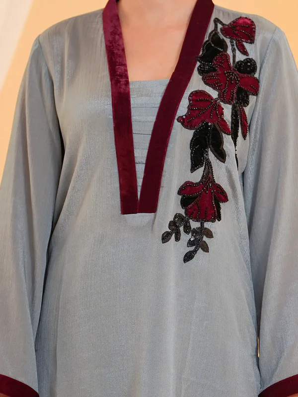 WOMENS'S EXCLUSIVE LACE DETAILS SILK MIXED REGULAR FIT SHALWER KAMEEZ image 4